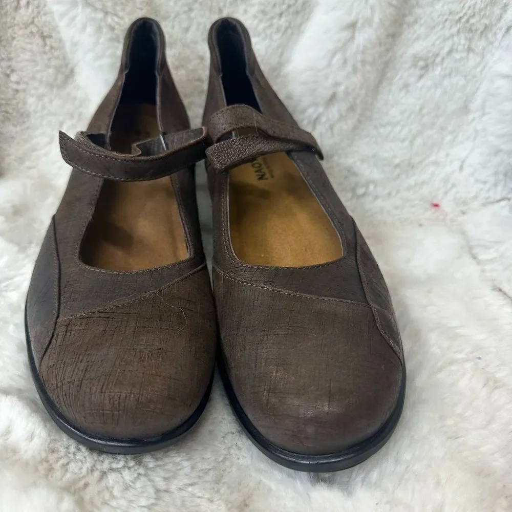 NEW Naot Women's Day Wedge Pump Mary Jane Comfort Shoe Mine Brown Leather 9.5